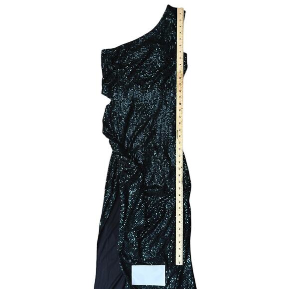 NWT Love & Lemonade One Shoulder Thigh Slit Side Cutout Green Sequin Dress M - Picture 2 of 8